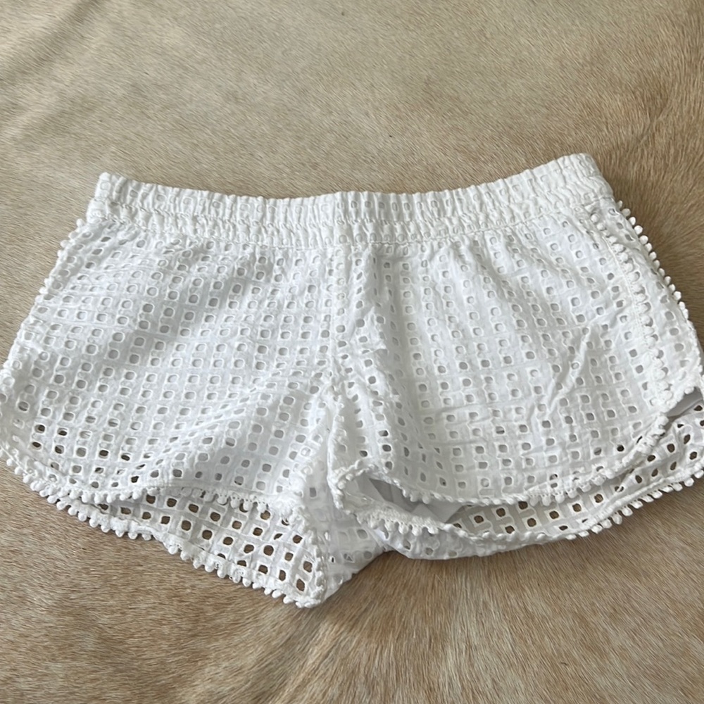 Lily Pulitzer white eyelet shorts - size small